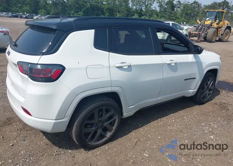2024 Jeep Compass Limited 4X4 from USA, damaged, VIN 3C4NJDCN9RT164977